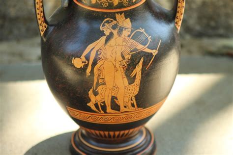 Hermes vase antique